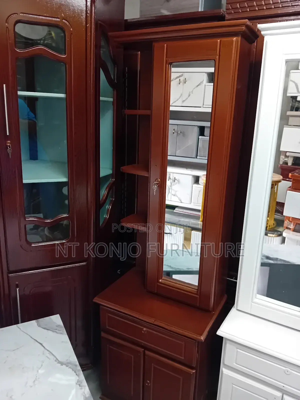 Dressing Table (መዋቢያ, መልበሻ)