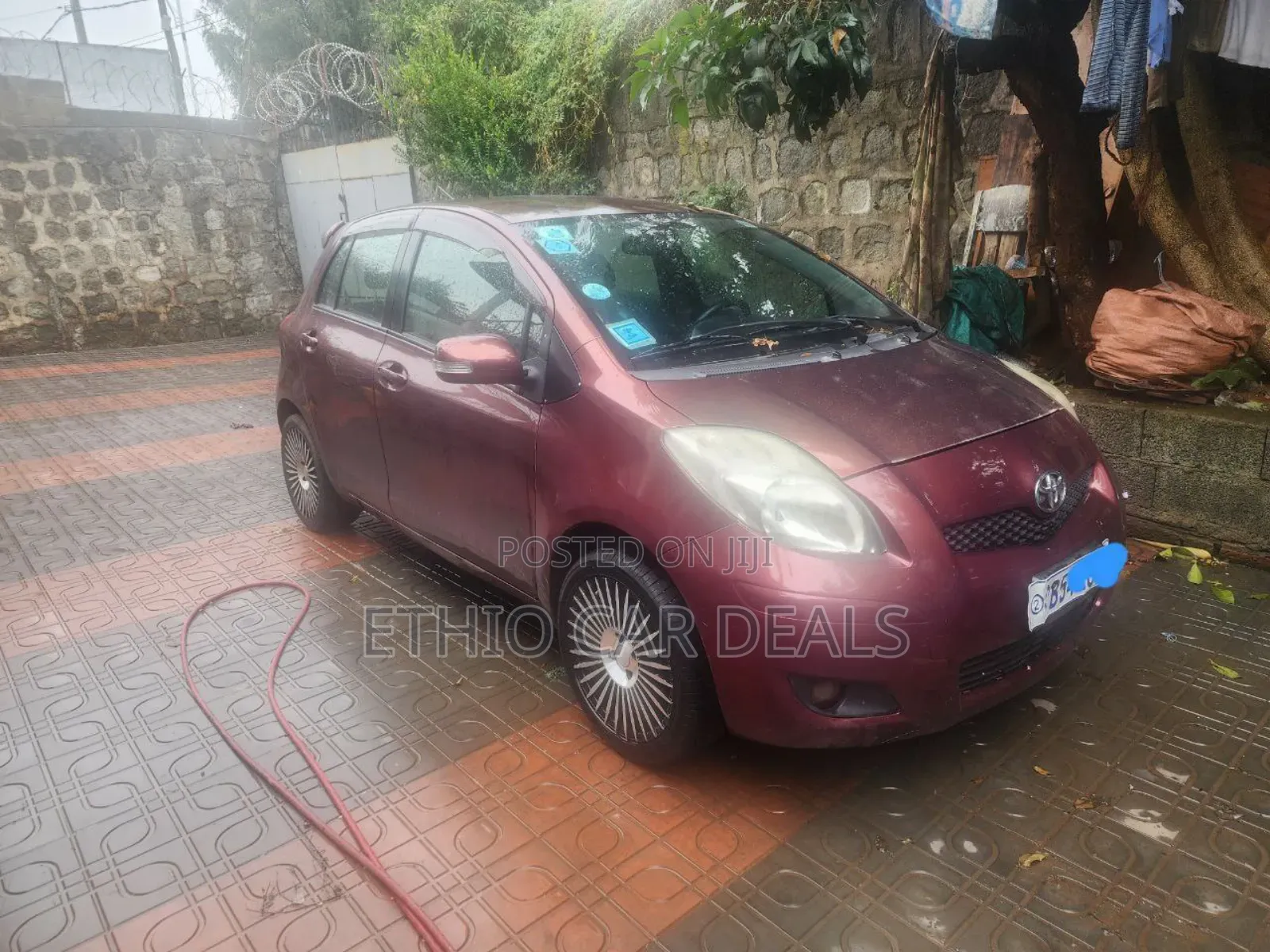 Toyota Yaris 2010 Burgundy