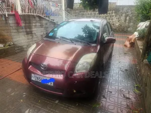 Toyota Yaris 2010 Burgundy