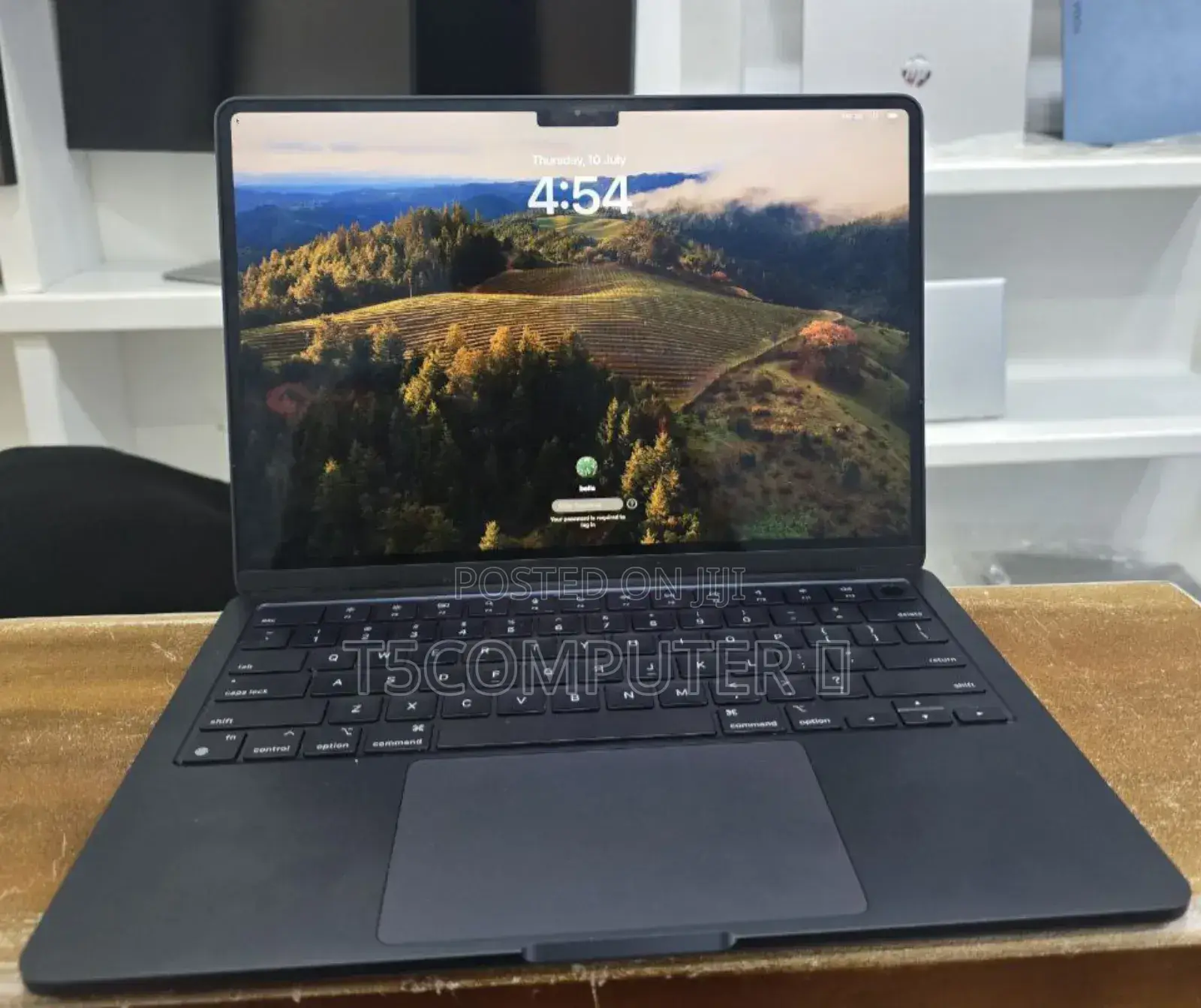 New Laptop Apple MacBook Air 2022 M2 8GB Apple M2 SSD 256GB