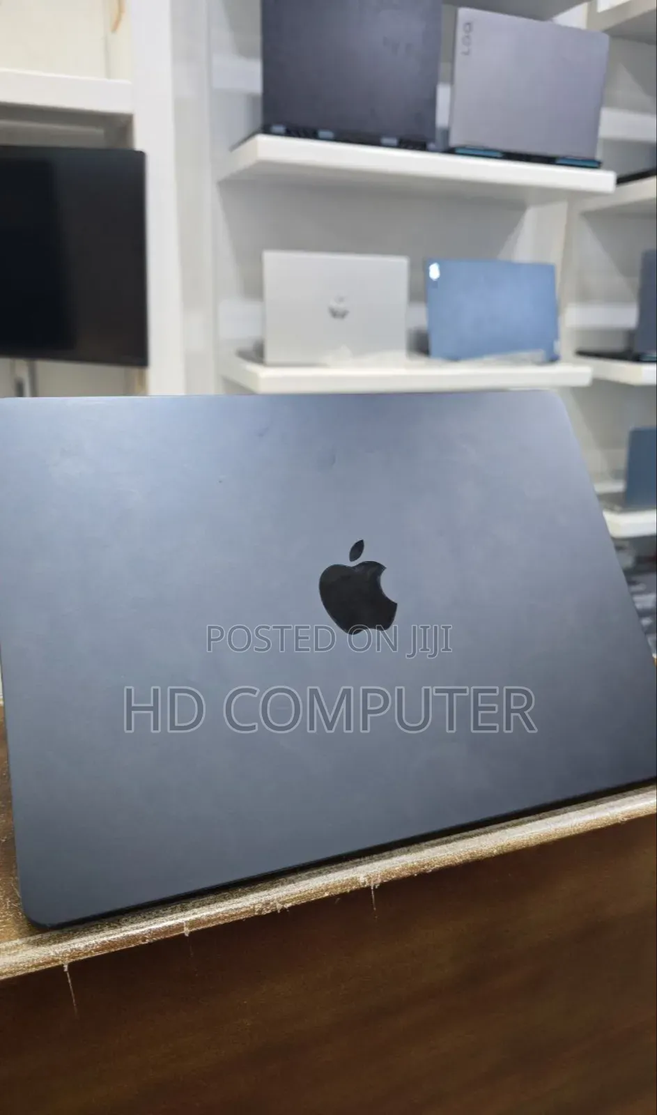 New Laptop Apple MacBook Air 2022 M2 8GB Apple M2 SSD 256GB