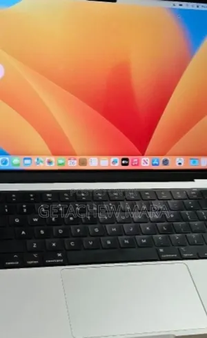 New Laptop Apple MacBook Pro M1 16GB Intel Core I5 SSD 512GB