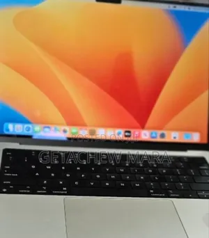 New Laptop Apple MacBook Pro M1 16GB Intel Core I5 SSD 512GB