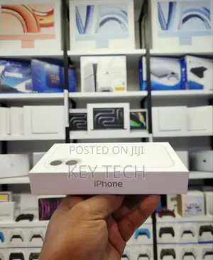 Photo - New Apple iPhone 16 128 GB White