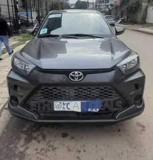 Photo - Toyota Raize 2022 Black