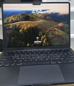 New Laptop Apple MacBook Air 2022 M2 8GB Apple M2 SSD 256GB