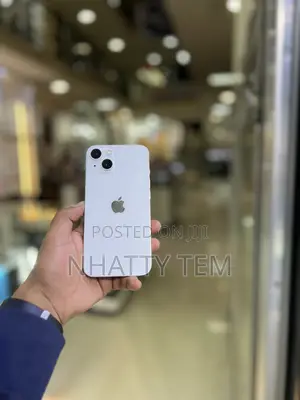 Photo - Apple iPhone 13 128 GB White