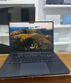 Photo - New Laptop Apple MacBook Air 2022 M2 8GB Apple M1 SSD 256GB