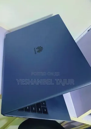 New Laptop Huawei MateBook X Pro 8GB Intel Core I5 SSD 256GB