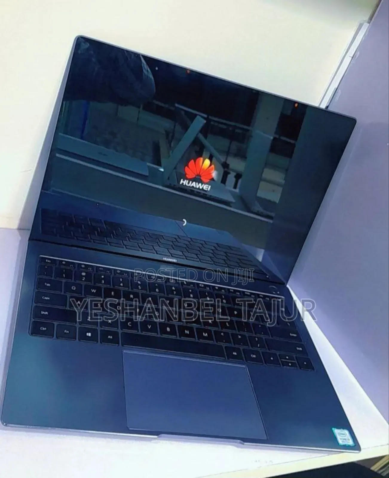 New Laptop Huawei MateBook X Pro 8GB Intel Core I5 SSD 256GB