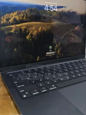 Photo - New Laptop Apple MacBook Air 2022 M2 8GB Apple M2 SSD 256GB