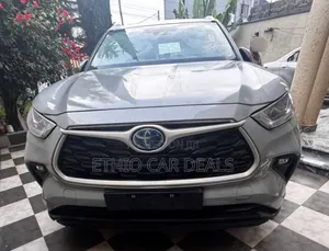 Photo - New Toyota Highlander Hybrid 2024 Silver