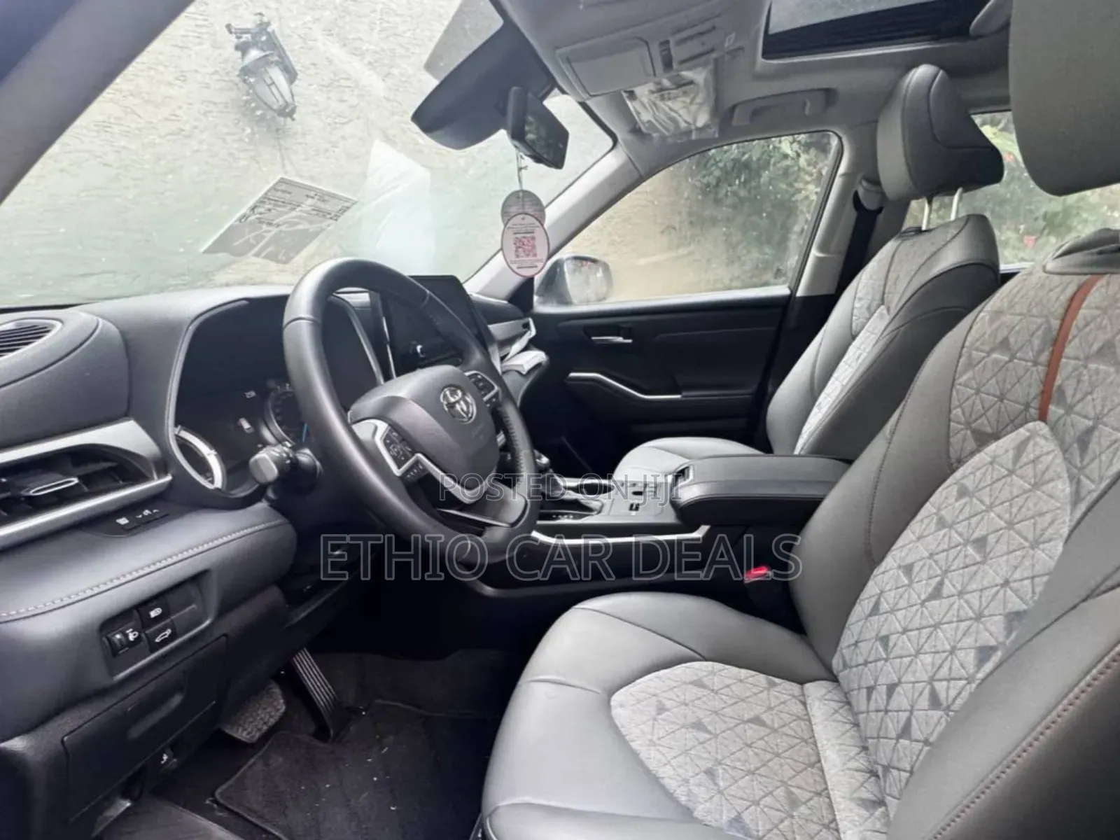 New Toyota Highlander Hybrid 2024 Silver