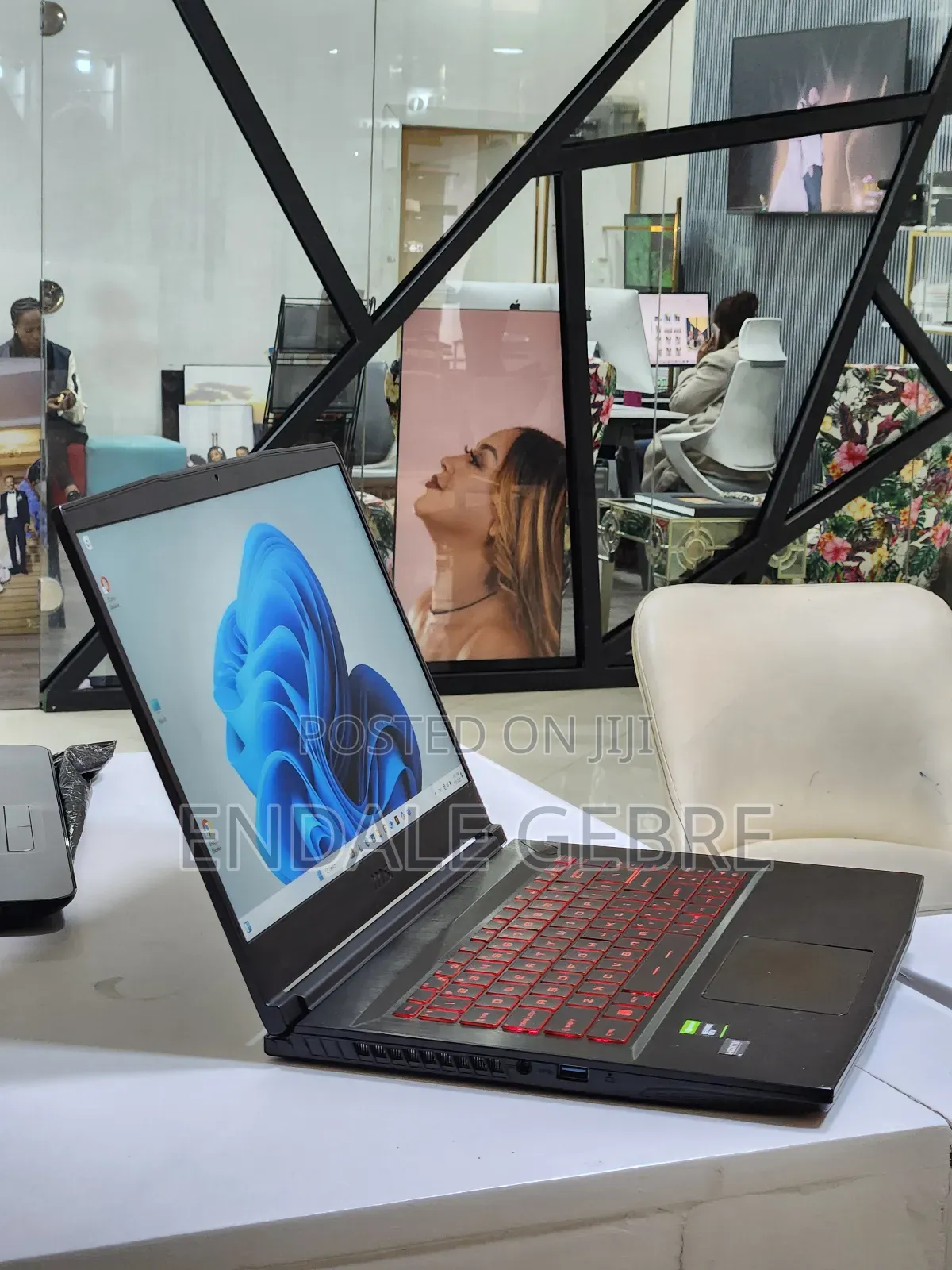 New Laptop MSI GF63 12GB Intel Core I5 SSD 512GB