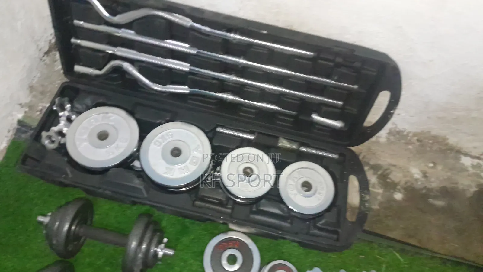 ክረማትን በስፖርት ያሳልፉ( ተገጣጣሚ ዳምፔልና ባርቤል)