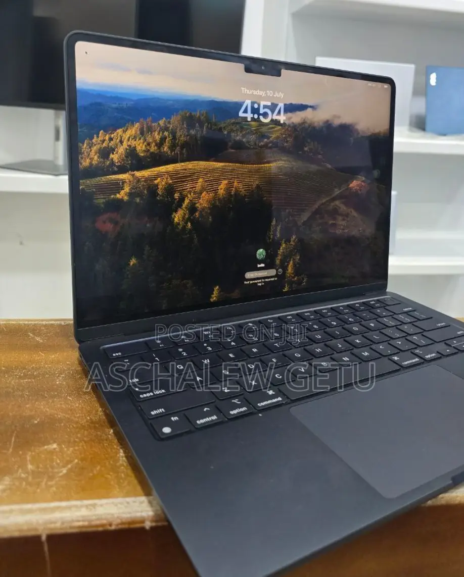 New Laptop Apple MacBook Air 2020 8GB Intel Core M2 SSD 256GB