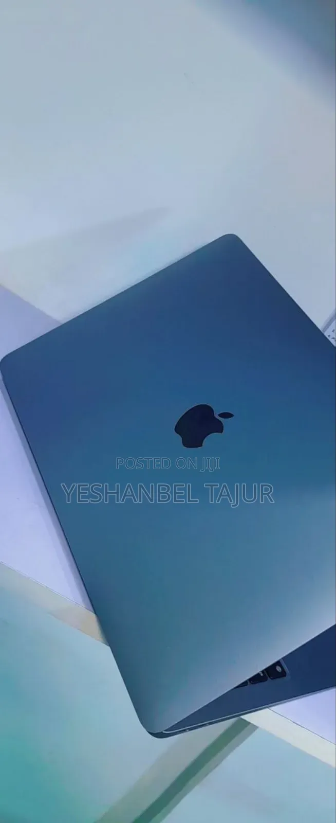 New Laptop Apple MacBook Pro M1 8GB Intel Core I7 SSD 256GB