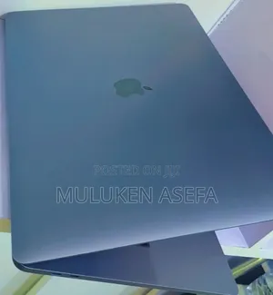 New Laptop Apple MacBook Pro 2017 16GB Intel Core I7 SSD 512GB