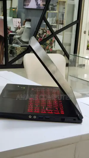 New Laptop MSI GF63 12GB Intel Core I5 SSD 512GB