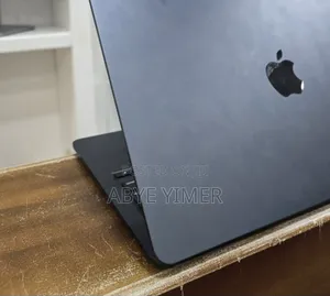 New Laptop Apple MacBook Air 2022 M2 8GB Intel Core M SSD 256GB