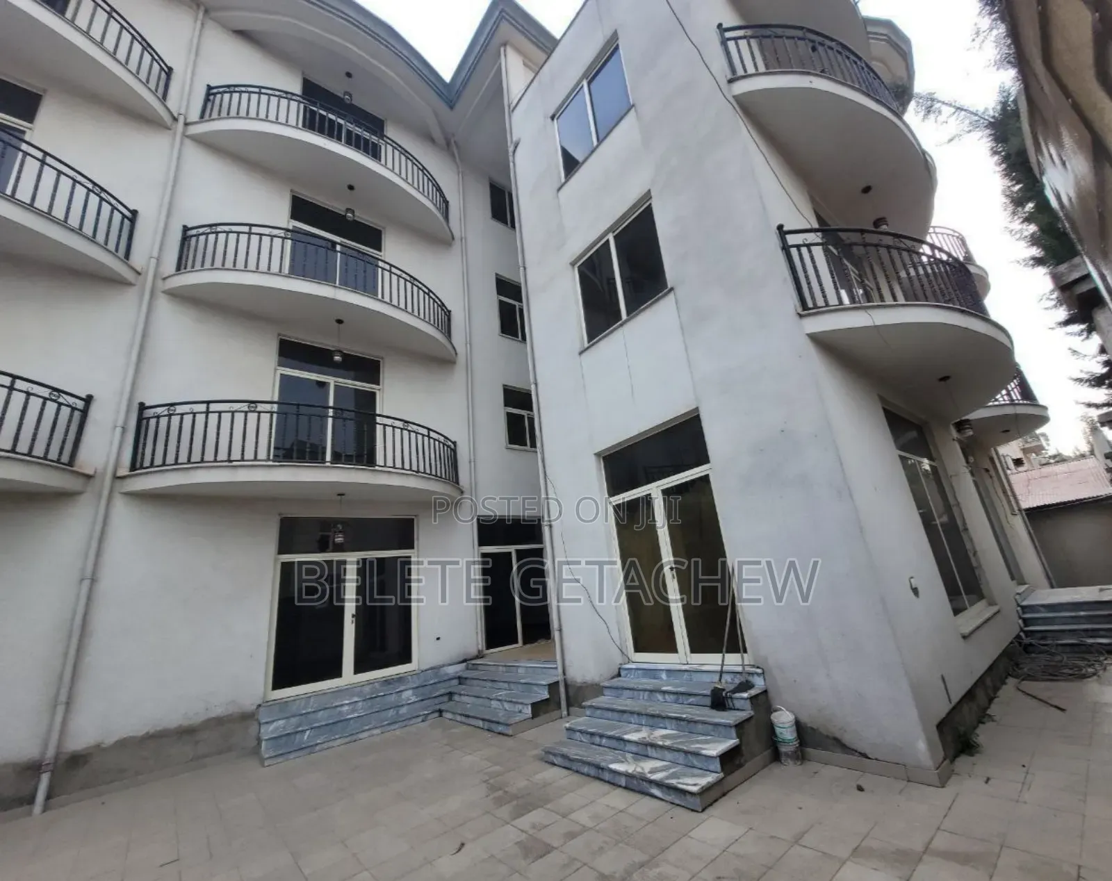 8bdrm House in Semit, G+3 Luxury, Bole for sale