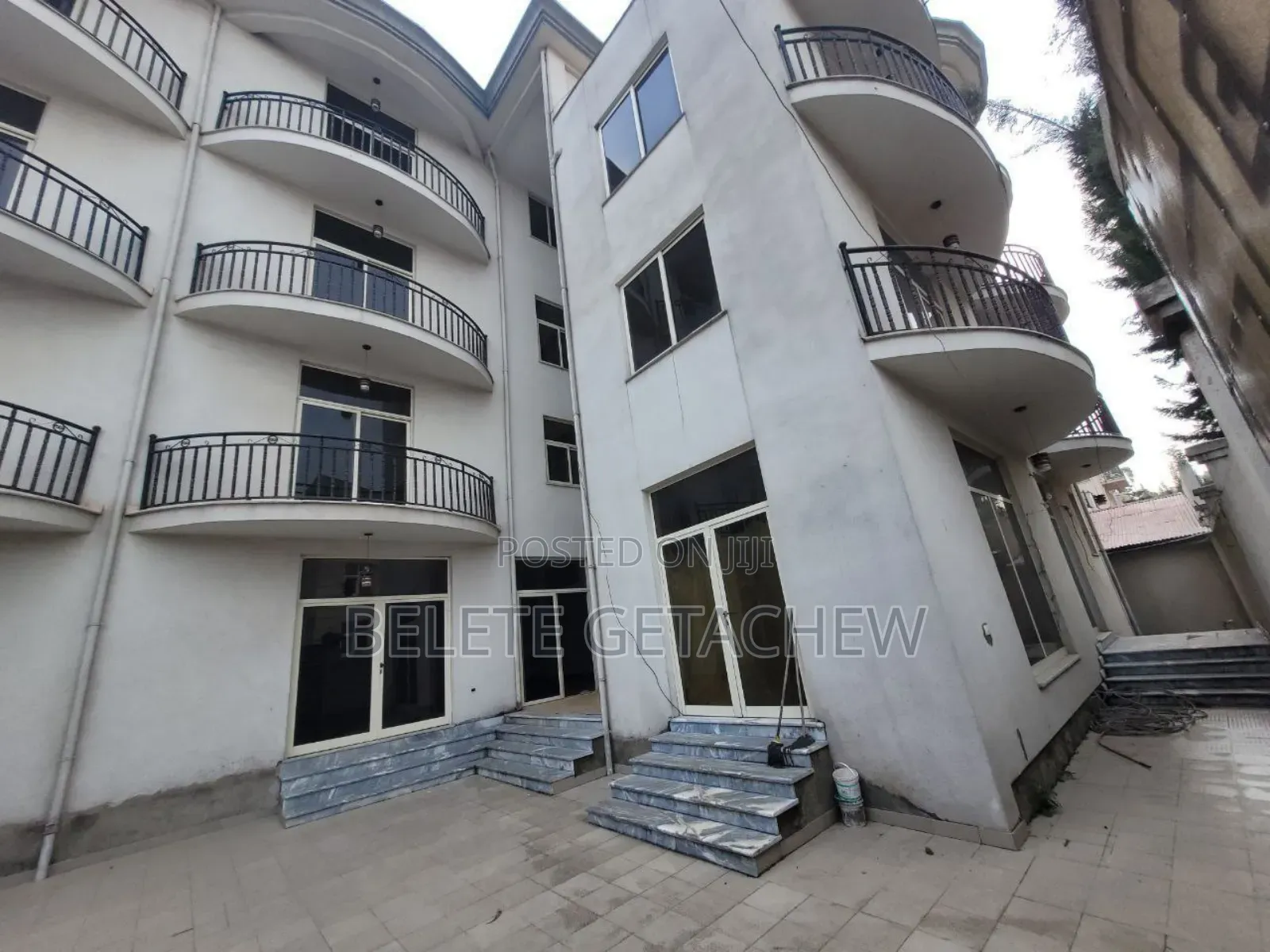 8bdrm House in Semit, G+3 Luxury, Bole for sale