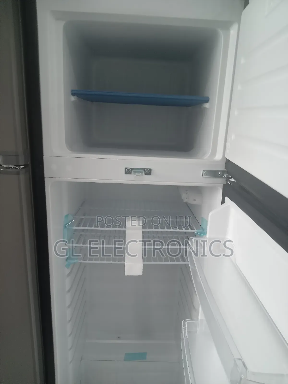 Boss Refrgrator 400 Ss