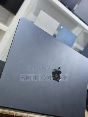 New Laptop Apple MacBook 8GB Intel Core I5 SSD 256GB