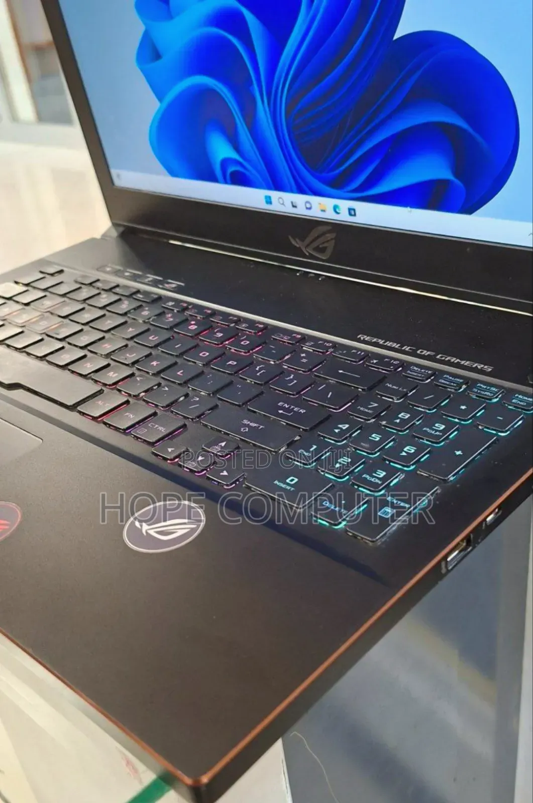 New Laptop Asus ROG Zephyrus G15 16GB Intel Core I7 SSD 128GB