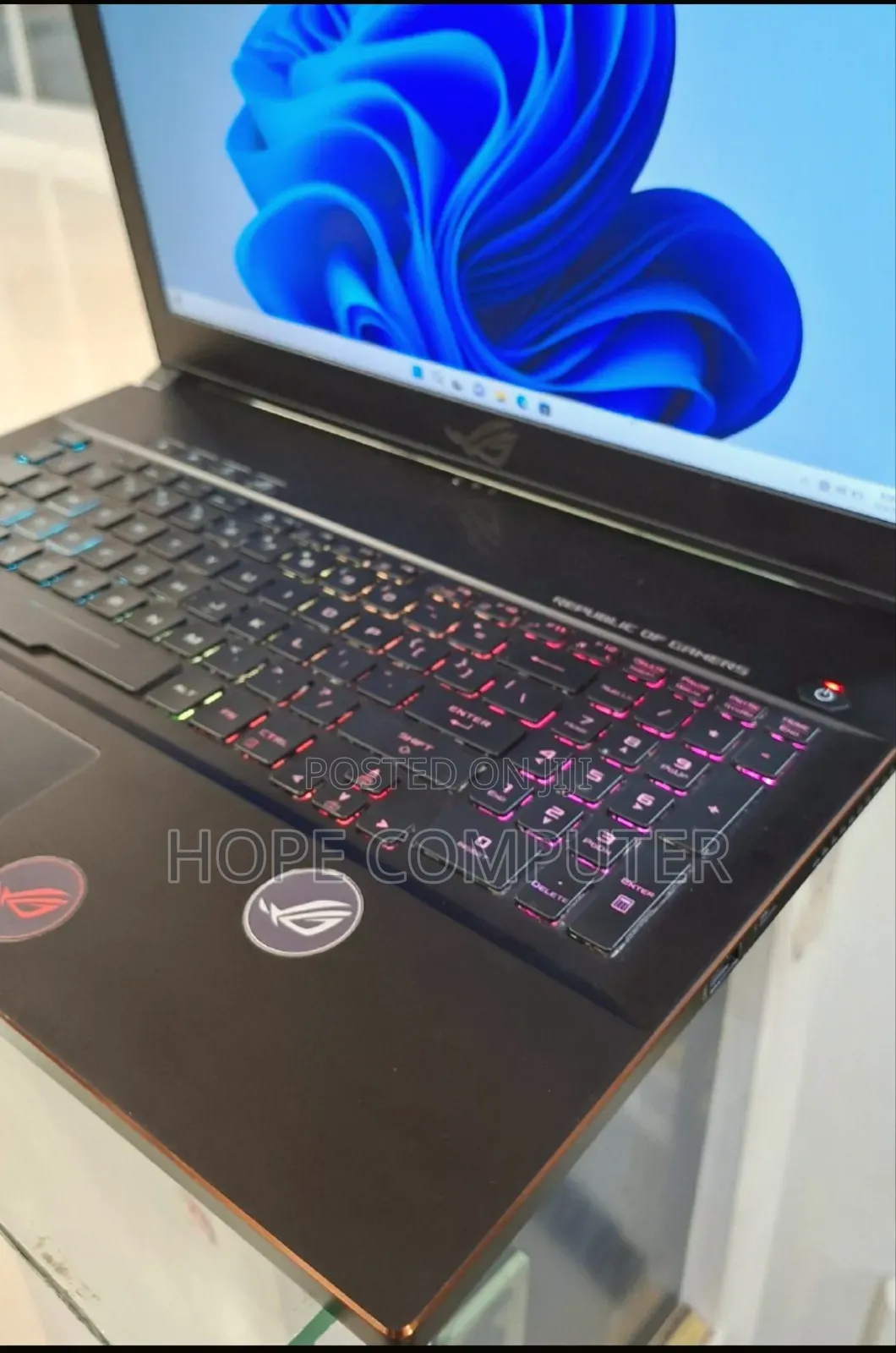 New Laptop Asus ROG Zephyrus G15 16GB Intel Core I7 SSD 128GB