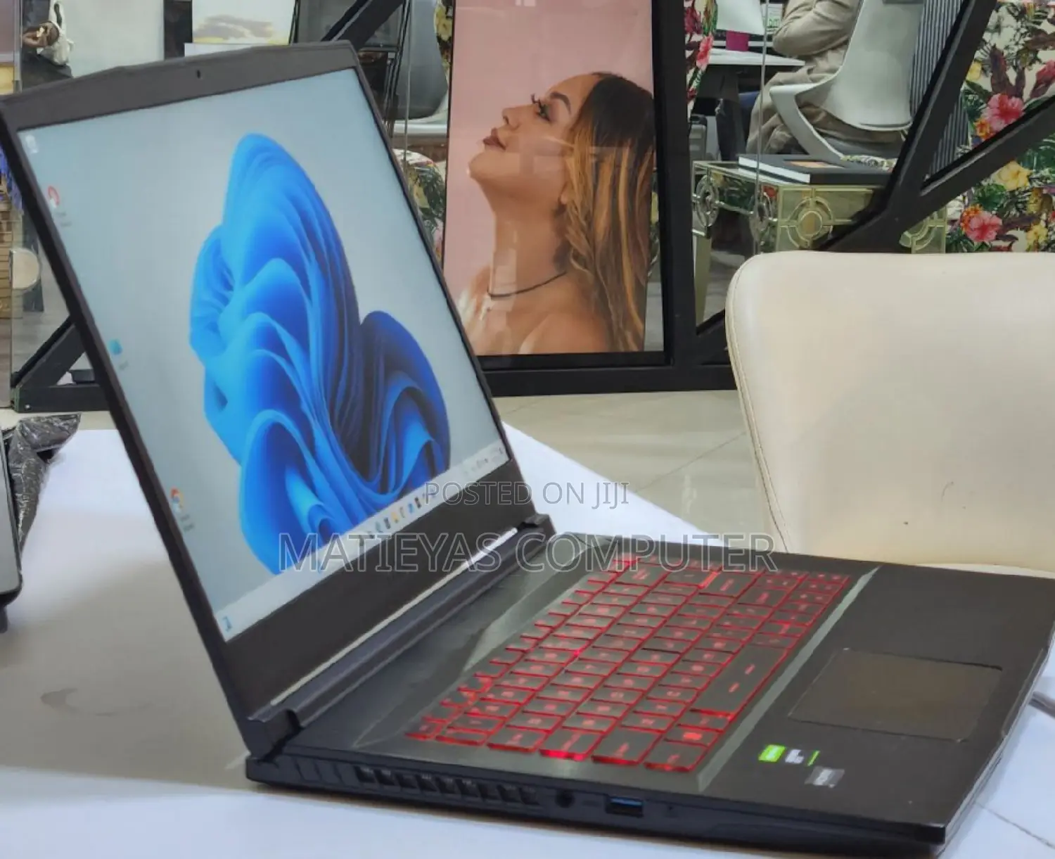 New Laptop MSI GF63 12GB Intel Core I5 SSD 512GB