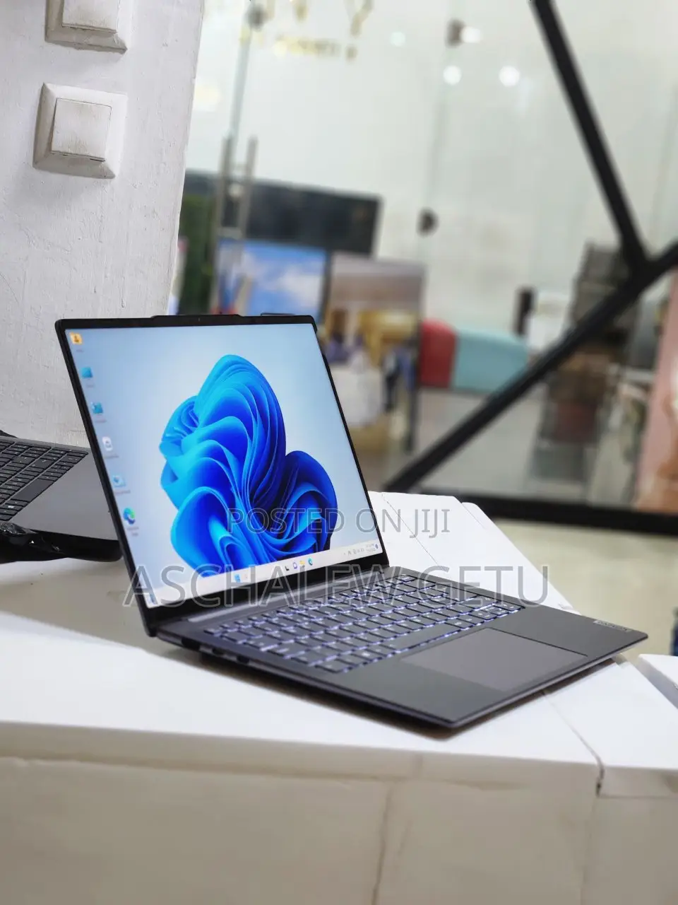 New Laptop Lenovo Yoga 7i 32GB Intel Core I7 SSD 1T