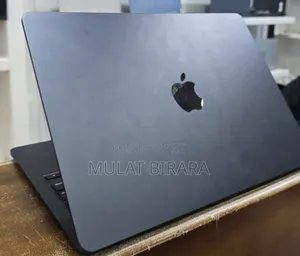 New Laptop Apple MacBook Air 2022 M2 8GB Apple M2 SSD 256GB