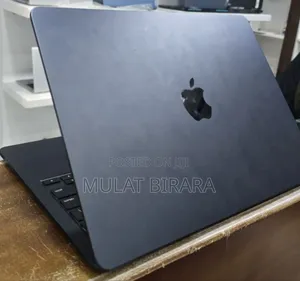 New Laptop Apple MacBook Air 2022 M2 8GB Apple M2 SSD 256GB