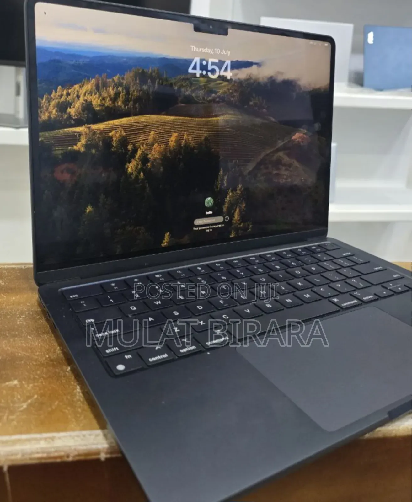 New Laptop Apple MacBook Air 2022 M2 8GB Apple M2 SSD 256GB