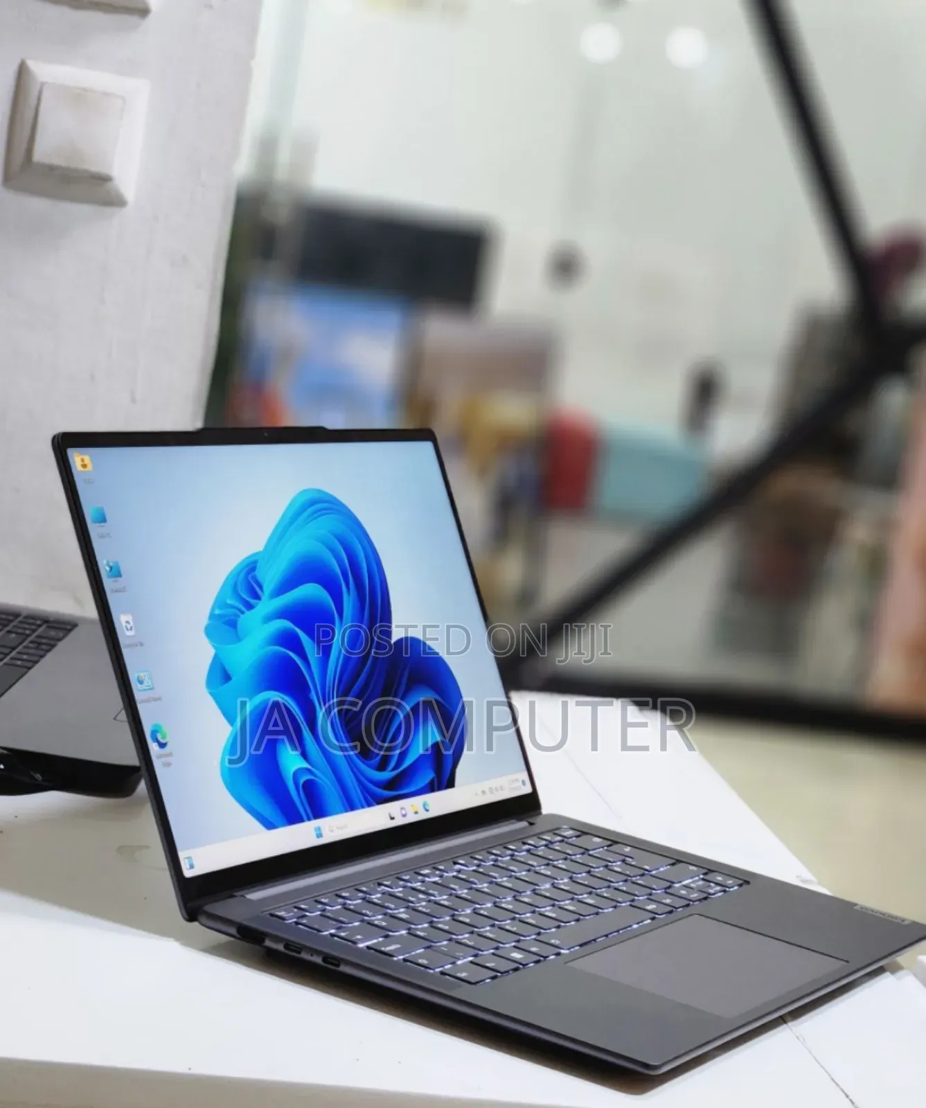 New Laptop Lenovo ThinkPad Yoga 32GB Intel Core I7 SSD 1T