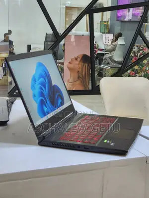 New Laptop MSI GF63 12GB Intel Core I5 SSD 512GB