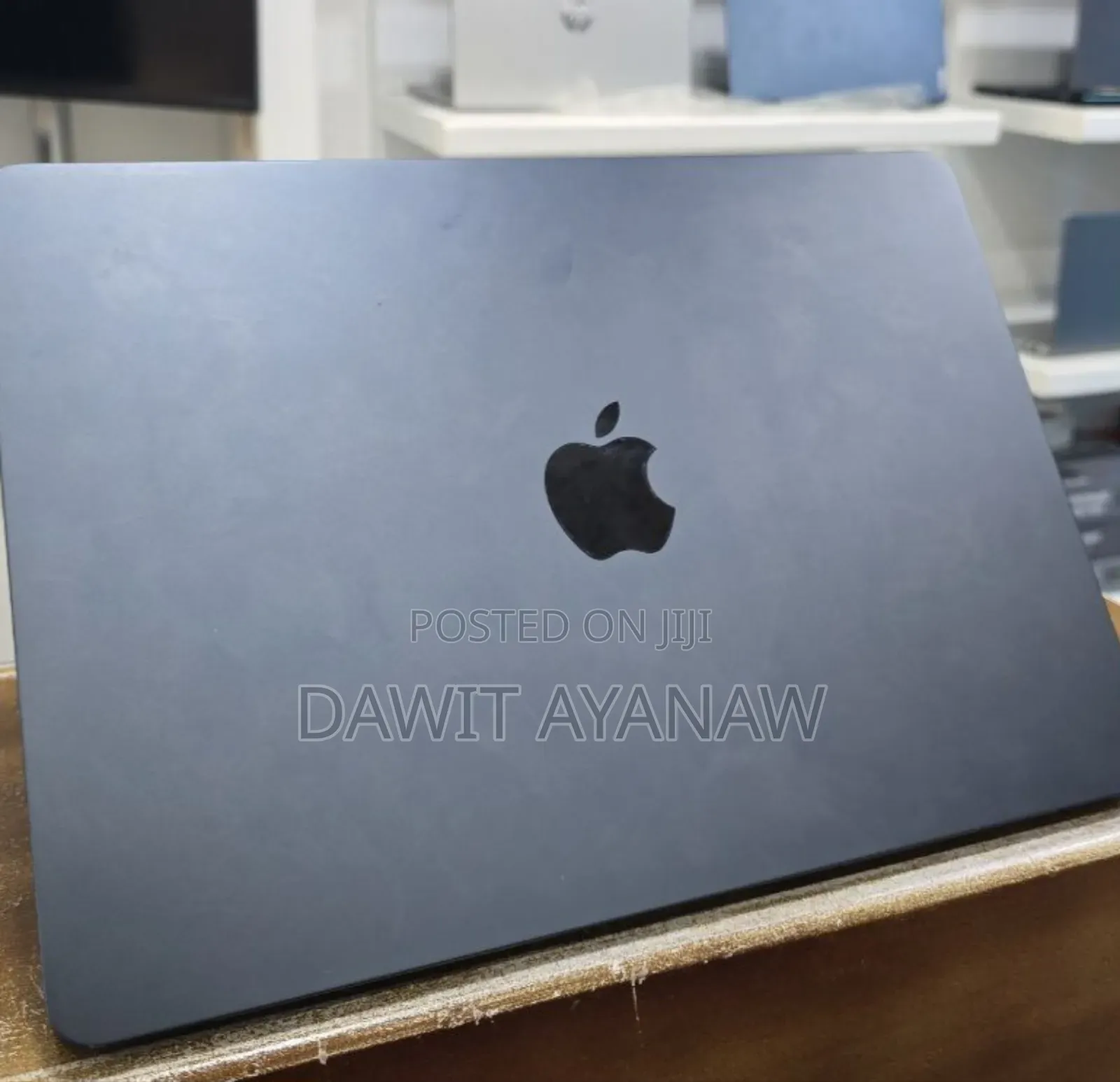 New Laptop Apple MacBook Air 2023 M2 8GB Apple M2 SSD 256GB