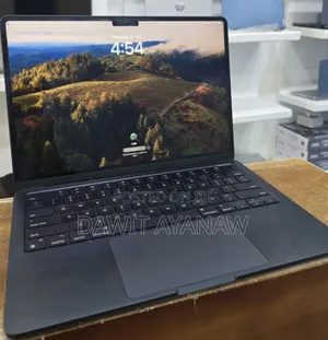 New Laptop Apple MacBook Air 2023 M2 8GB Apple M2 SSD 256GB