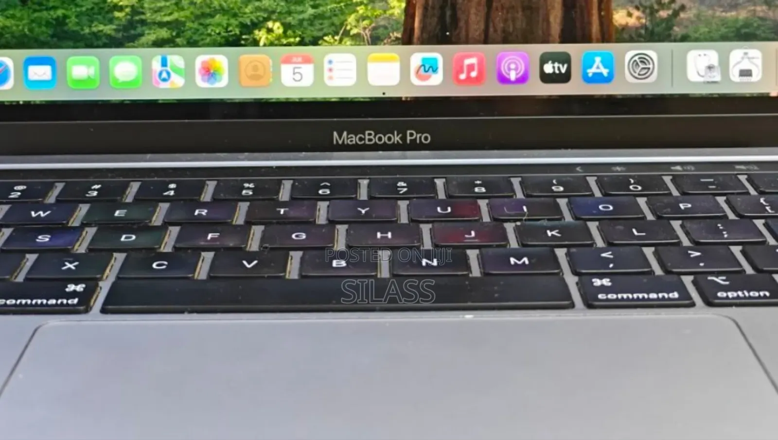 New Laptop Apple MacBook Pro 2020 8GB Intel Core i5 SSD 256GB