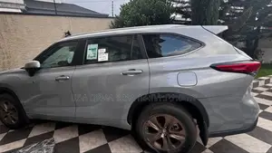 New Toyota Highlander Hybrid 2023 Silver