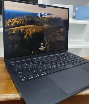 Photo - New Laptop Apple MacBook Air 2022 M2 8GB Apple M2 SSD 256GB