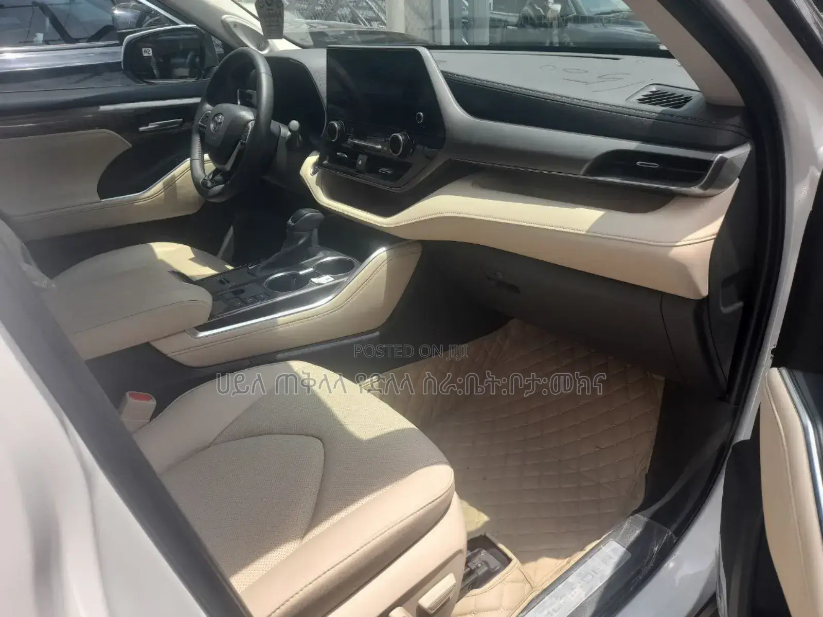 New Toyota Highlander Hybrid 2023 Pearl