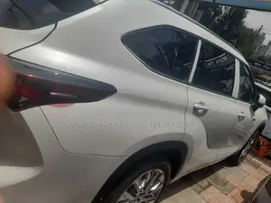 New Toyota Highlander Hybrid 2023 Pearl