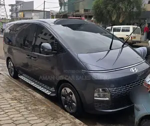 Photo - Hyundai Starex 2023 Blue