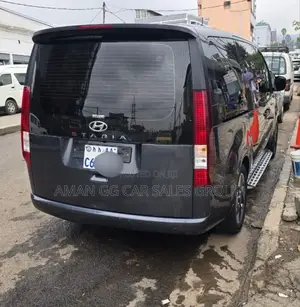 Hyundai Starex 2023 Blue