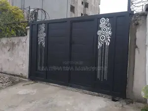 Furnished 4bdrm Villa in ወሎሠፌር አካባቢ, Bole for sale