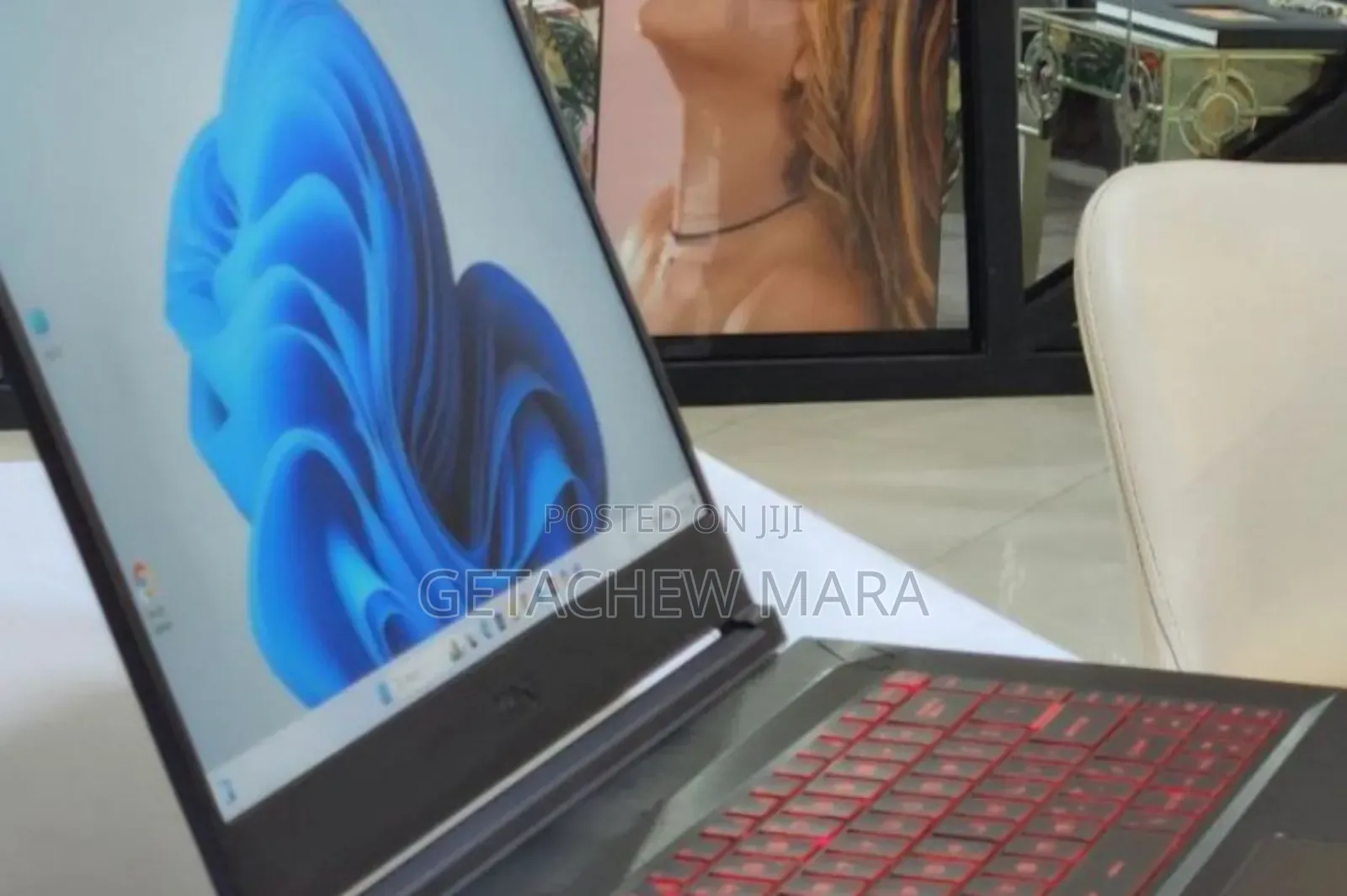 New Laptop Apple MacBook Pro M1 12GB Intel Core I5 SSD 512GB