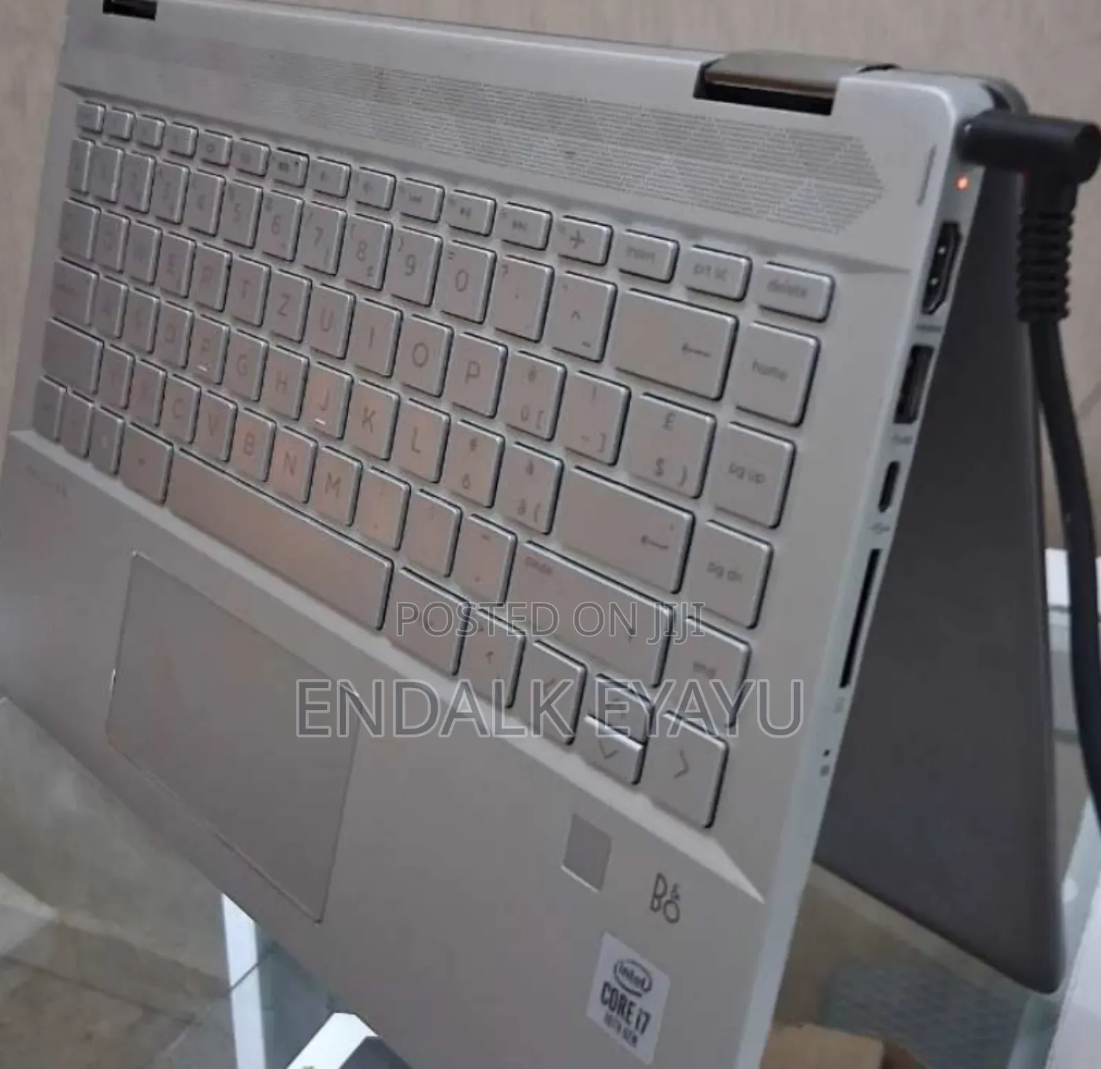 New Laptop HP Pavilion X360 8GB Intel Core I7 SSD 256GB