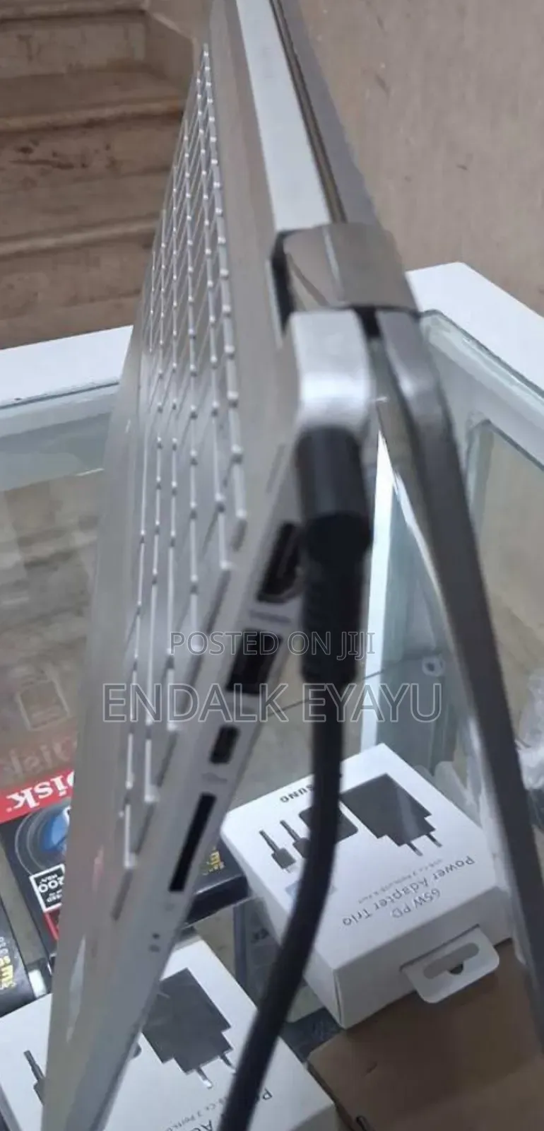 New Laptop HP Pavilion X360 8GB Intel Core I7 SSD 256GB